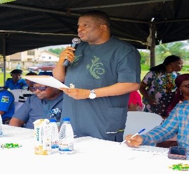 Chief Daerego Clifford, Head Admin and Community Relations, representing Chairman/Chief Executive of Moni Pulo Limited and Dr. John James Etim, Commissioner for Power and Petroleum Development, delivering their address